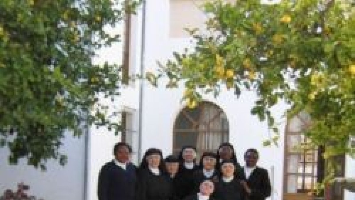 Las monjas mínimas de Antequera, que se ofrecen a acoger a 40 refugiados