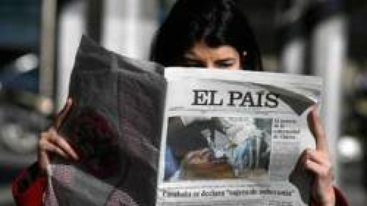 Los lectores de El País y de otros diarios han encontrado este jueves 16 páginas de publicidad pagada sobre el servicio social que da la Iglesia