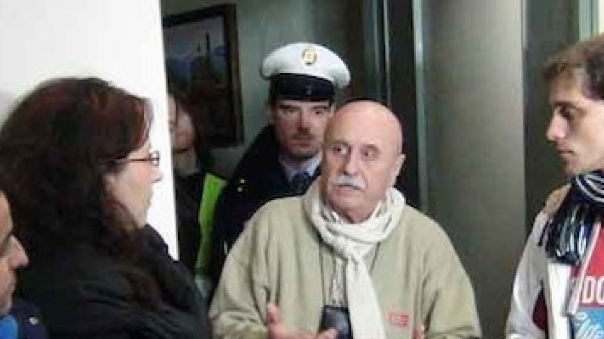 Serafino Ferrino ha sido reelegido cuatro veces: los vecinos le quieren, los contrayentes no son del pueblo.