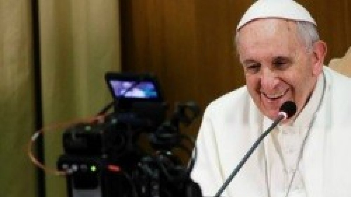 El Papa Francisco pide oraciones en estos vídeos, que dan visibilidad a dramas a veces olvidados