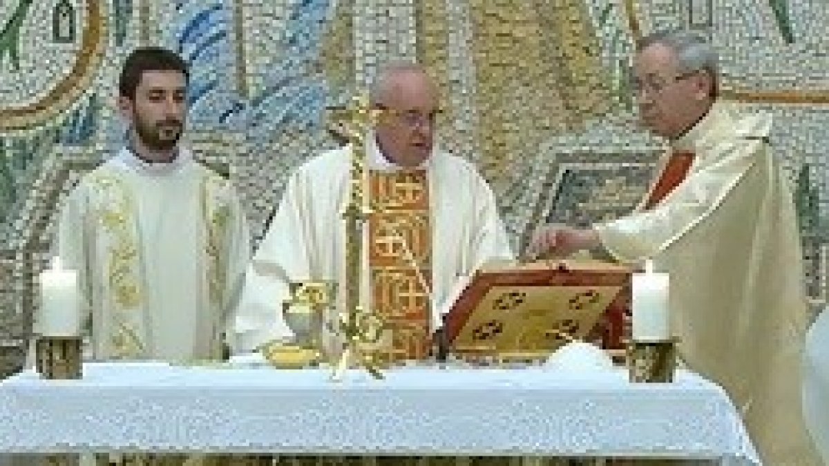 El Papa celebró la Eucaristía en la capilla Redemptoris Mater