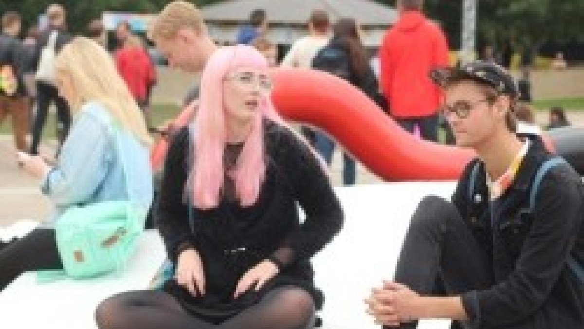 El llamado aborto para hombres consiste en renunciar a la paternidad mientras se gesta el bebé - en la foto, jóvenes suecos