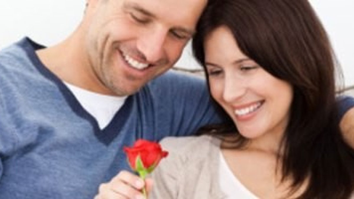 El amor de pareja es como una flor delicada que hay que cuidar... y evitar mitos dañinos, que desaniman