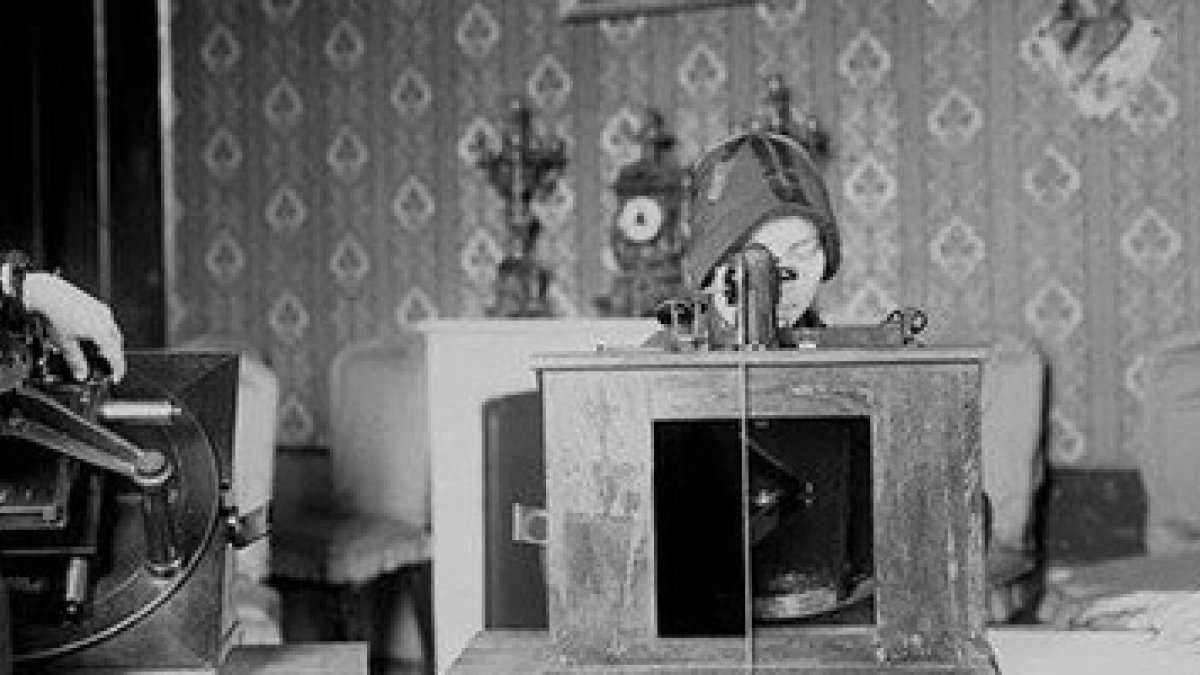 La historia de cuatro monjas que clasificaron medio millón de estrellas a principios del siglo XX