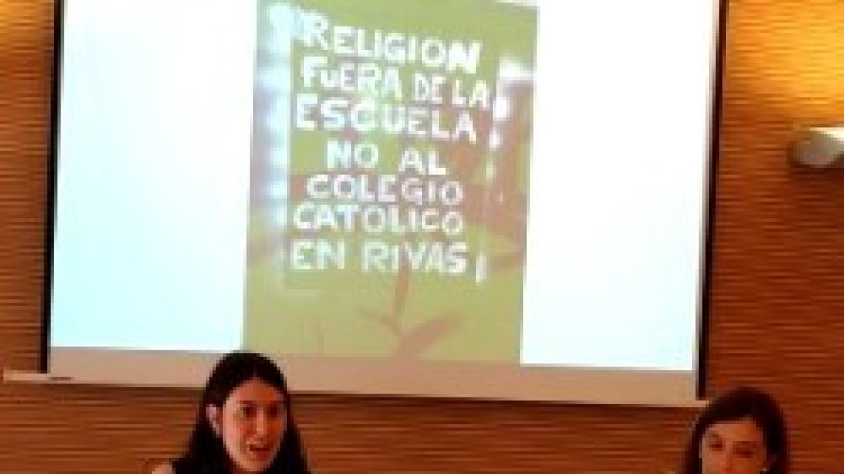 María García, del OLRC, presenta el informe sobre ataques a la libertad religiosa en 2015