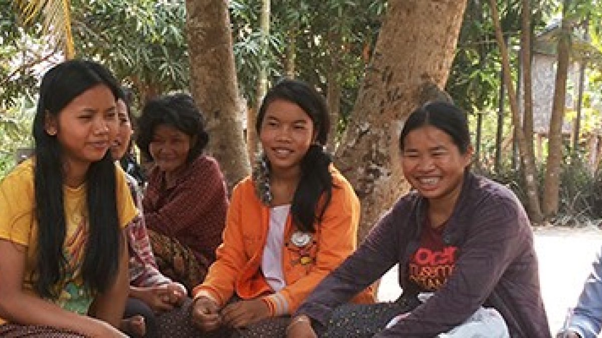 Bautizarse le abría Europa, pero Cristo la quería de vuelta en Camboya sirviendo a los más pobres