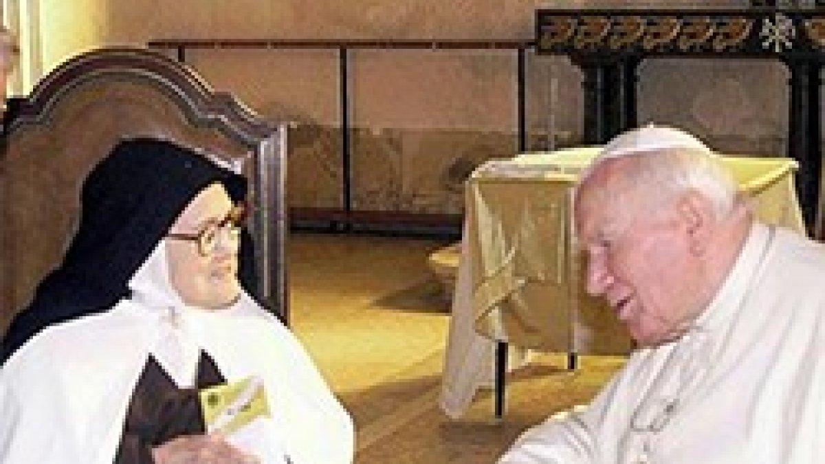 San Juan Pablo II con la vidente de Fátima Sor Lucía