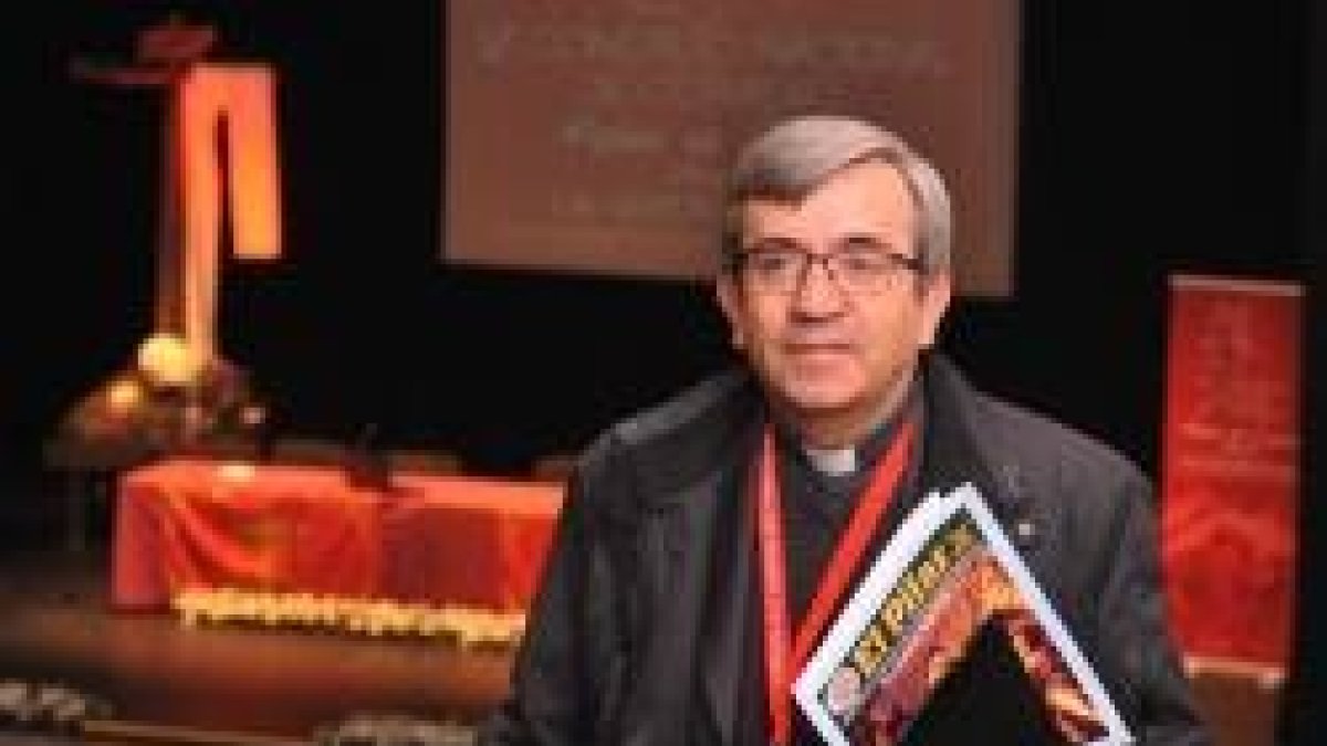 Luis Argüello, obispo auxiliar de Valladolid, recuerda la enseñanza católica sobre el salario justo, el que mantiene una familia