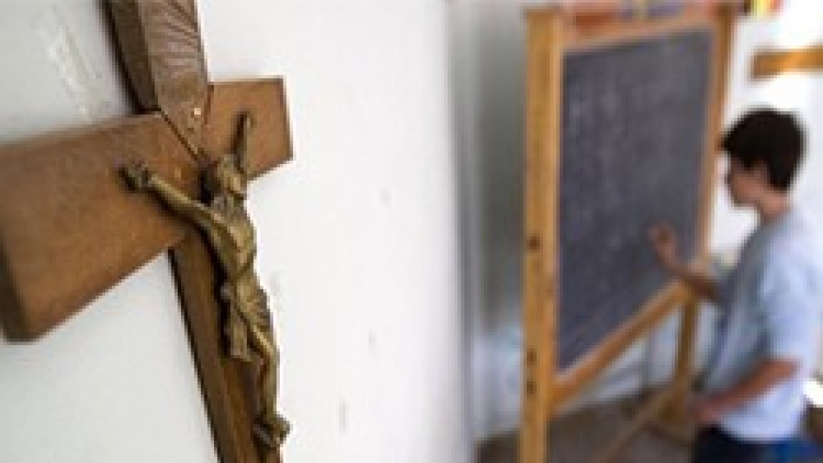Suben después de 13 años los alumnos matriculados en Religión en centros públicos españoles