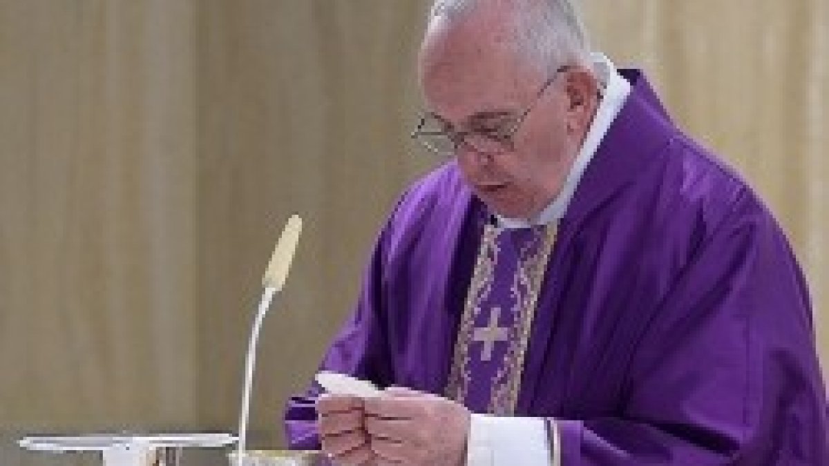 El Papa Francisco celebra misa casi todos los días en la capilla de la Residencia Santa Marta