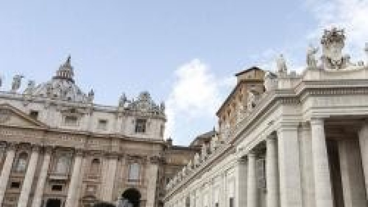 Las columnas de la Plaza de San Pedro no son el mejor lugar para ir a dar a luz