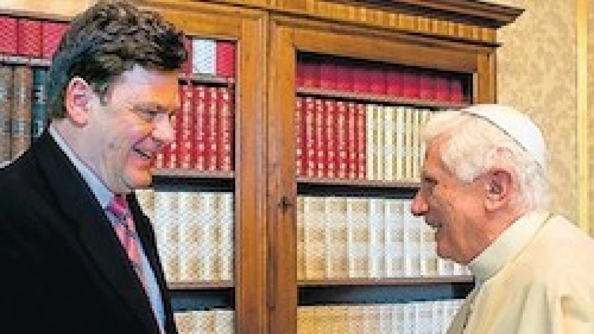 Peter Seewald ha sido el periodista de confianza de Benedicto XVI para sus libros-entrevista.