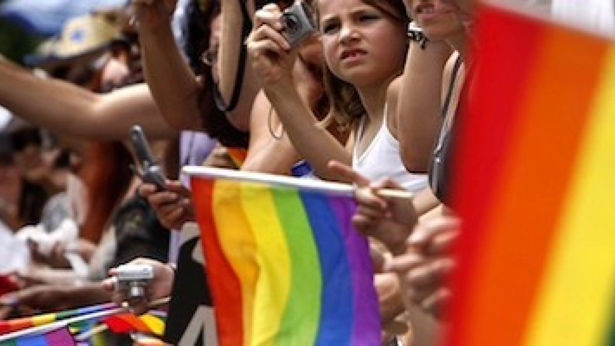 Se nace hombre o mujer, y la tendencia propiamente sexual es hacia el sexo complementario, sostiene el doctor Vial.