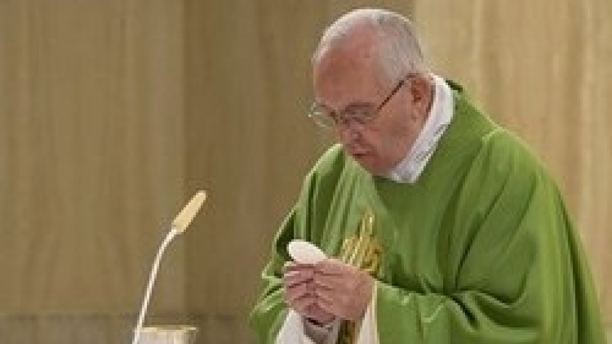 El Papa Francisco celebra misa casi cada día en la residencia Santa Marta