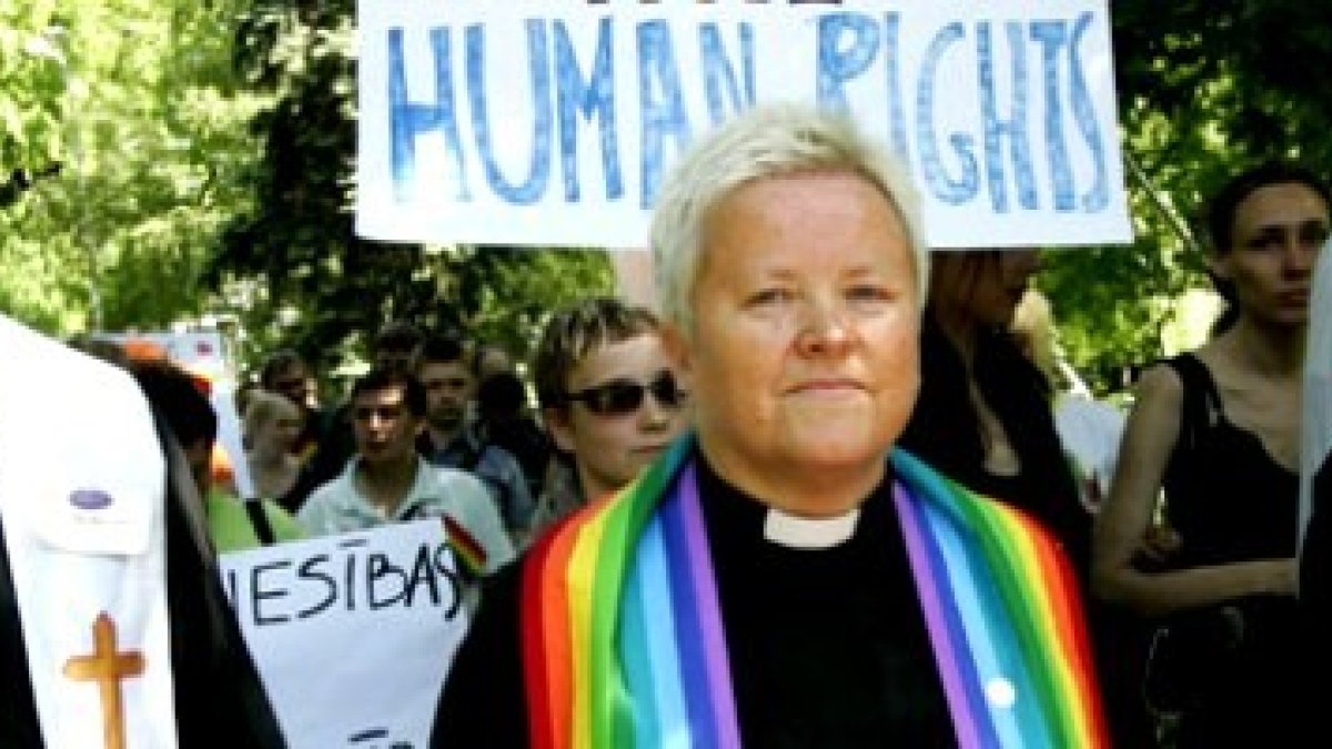 Las iglesias que no se toman en serio la Biblia y la Tradición están destinadas a ser cada vez menores y más irrelevantes