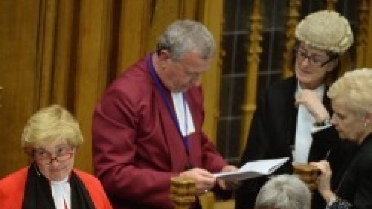 Presidencia de la Asamblea de la Church of Scotland... asumen las doctrinas de la ideología LGBT