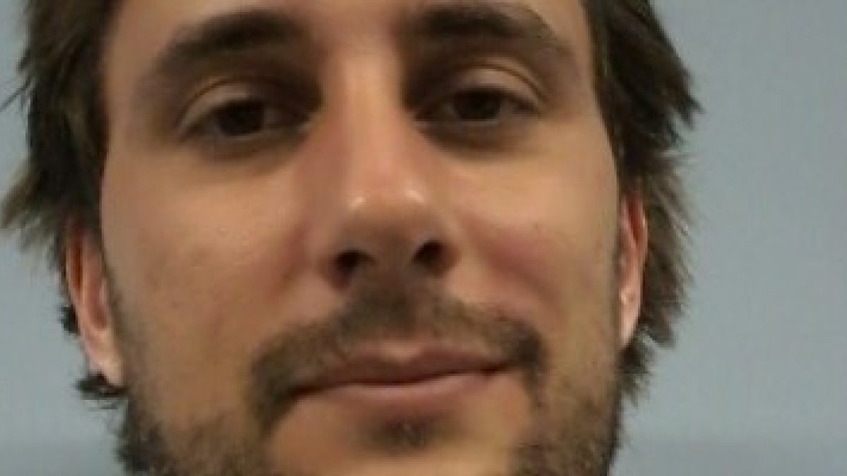 Daniel explica su testimonio de búsqueda de la felicidad... con la fe, vive más profundamente el sentido de la amistad