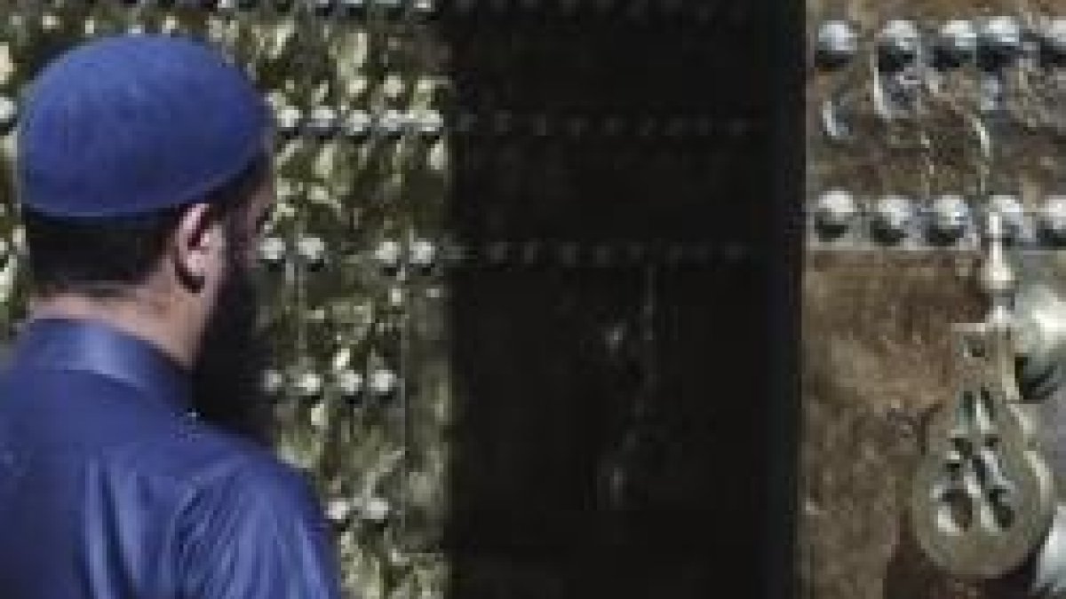 Una puerta artística en Marraquech - al Islam le cuesta abrir la puerta hacia una plena libertad religiosa