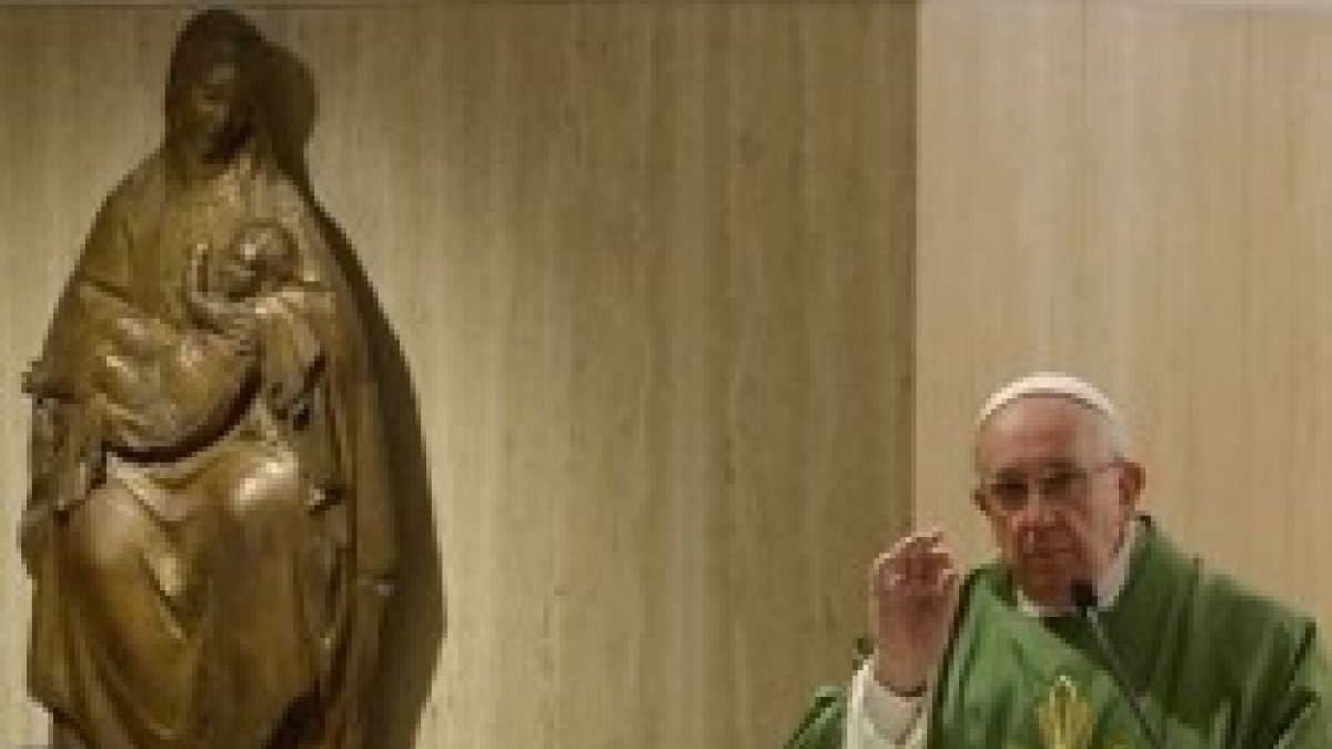 El Papa Francisco en la Residencia Santa Marta celebra misa y explica las lecturas