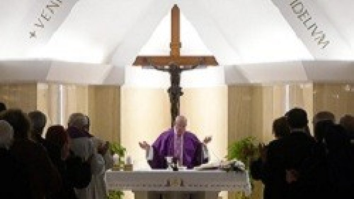 El Papa ha centrado su predicación en la oveja pérdida y en el amor de Dios al hombre