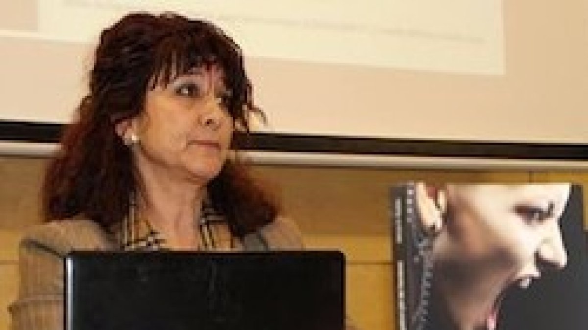 Alicia Rubio, en una de las presentaciones de su libro donde describe y desmonta la ideología de género.
