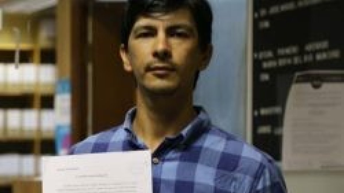 César Mosquera se negó a imprimir invitaciones a un acto gay y dos lobbies le acosan con denuncias