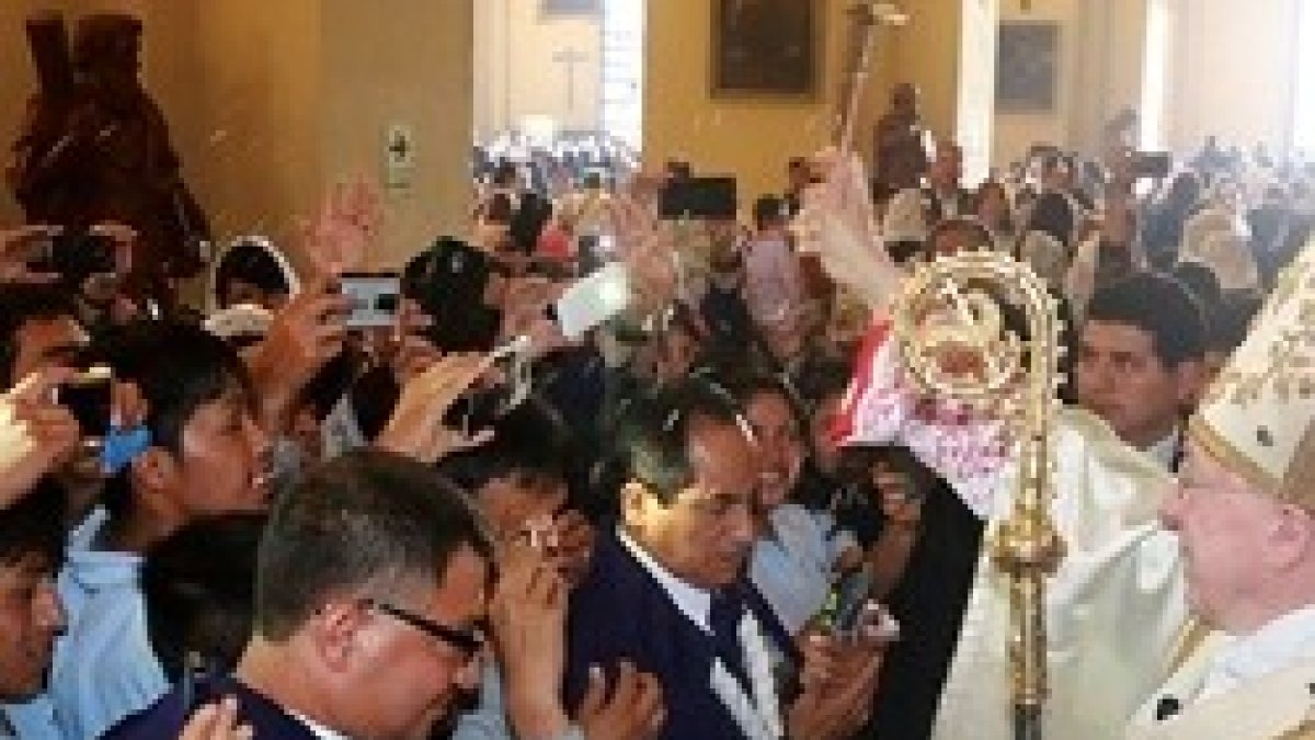 El cardenal Cipriani en la clausura del Jubileo de la Misericordia en Lima