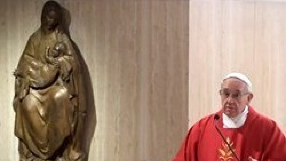 El Papa Francisco explica la primacía del amor sobre las normativas humanas