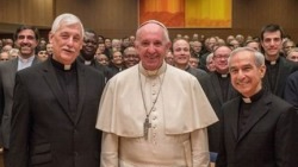 Francisco con los jesuitas de La Civiltà Cattolica