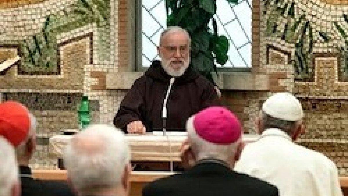 A la quinta y última predicación de Cuaresma asistió también el Papa Francisco.