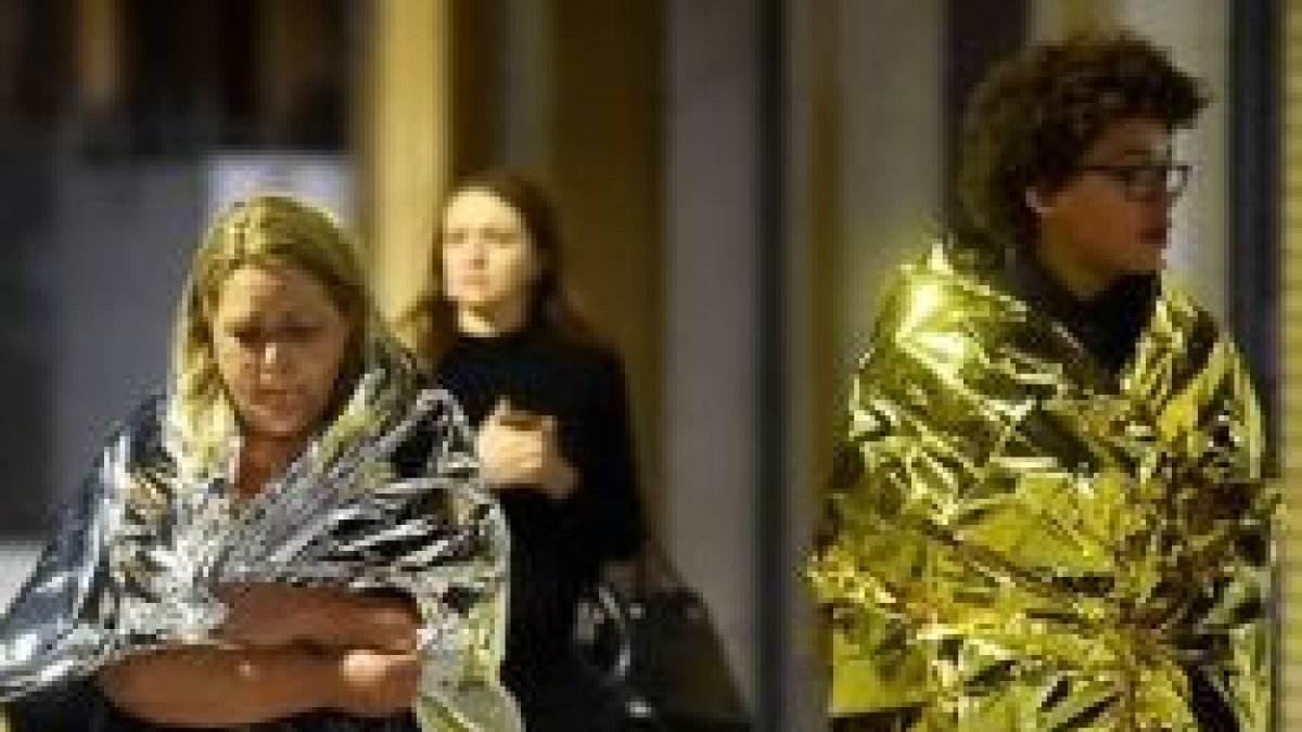 Con el ataque en Londres, mucha gente salió a la calle sin abrigo...