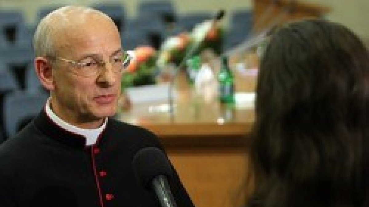 El español Fernando Ocáriz, vicario del Opus Dei, pilotará la prelatura mientras se elige sucesor