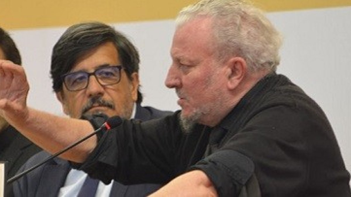 Kiko se mostró conmovido tras leer los escritos de Carmen Hernández (Foto- Pablo Martínez