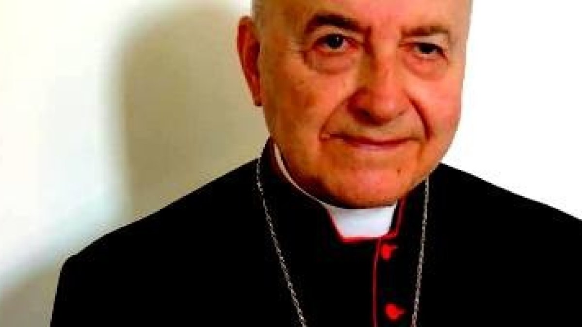 El obispo Andrea Gemma ha sido exorcista durante 25 años y previene contra la acción del Maligno