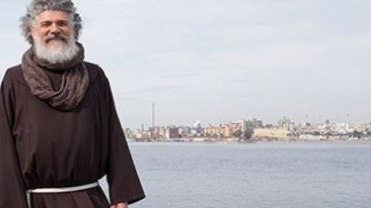 El padre Salinaro es ahora párroco en el sur de Italia y su testimonio ayuda a muchos jóvenes para no caer en las drogas