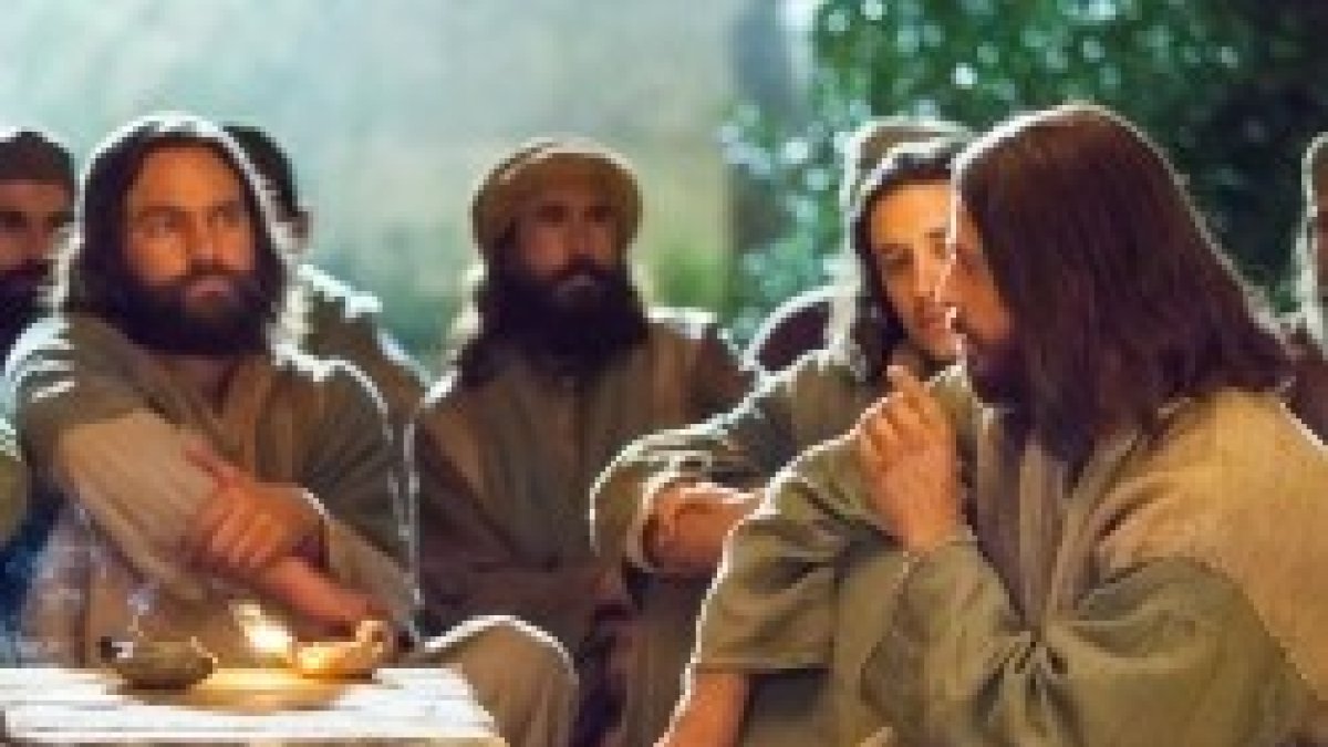 Al pasar, vio a Leví, el de Alfeo.