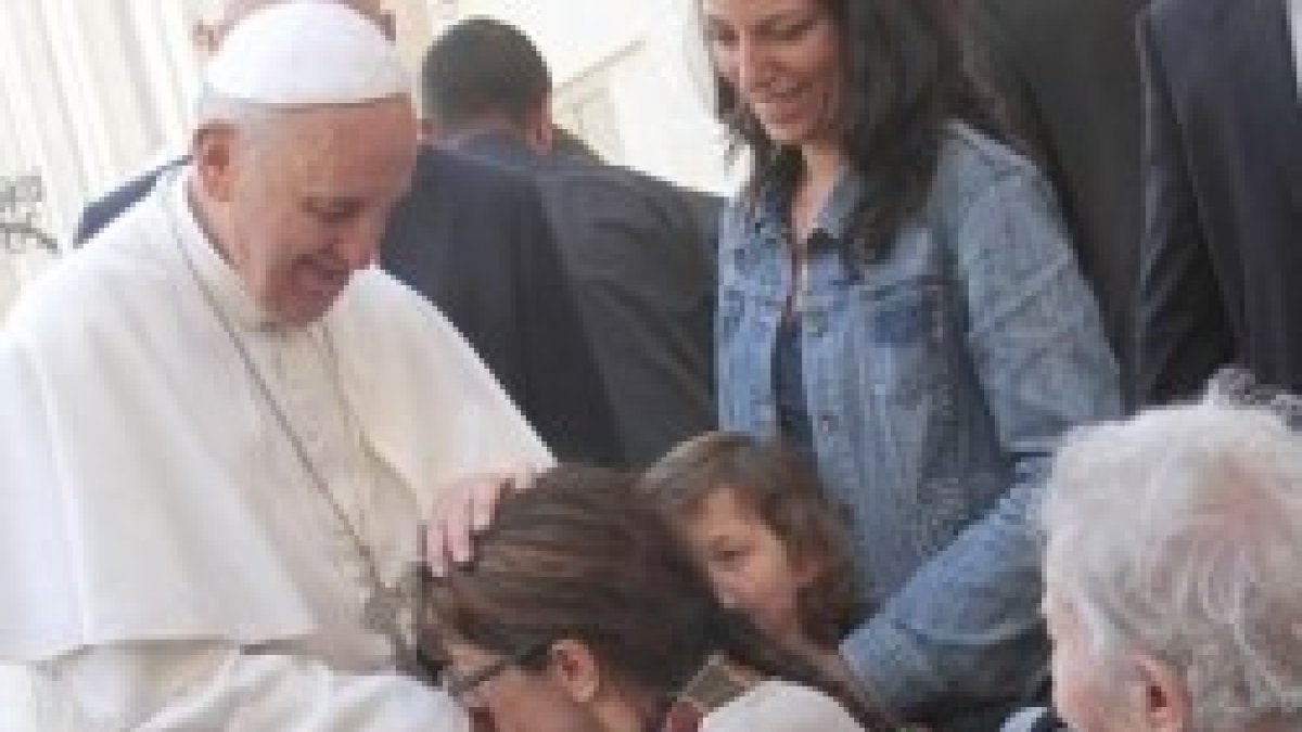 Francisco destaca el valor misionero del enfermo que tiene fe y da testimonio de esperanza