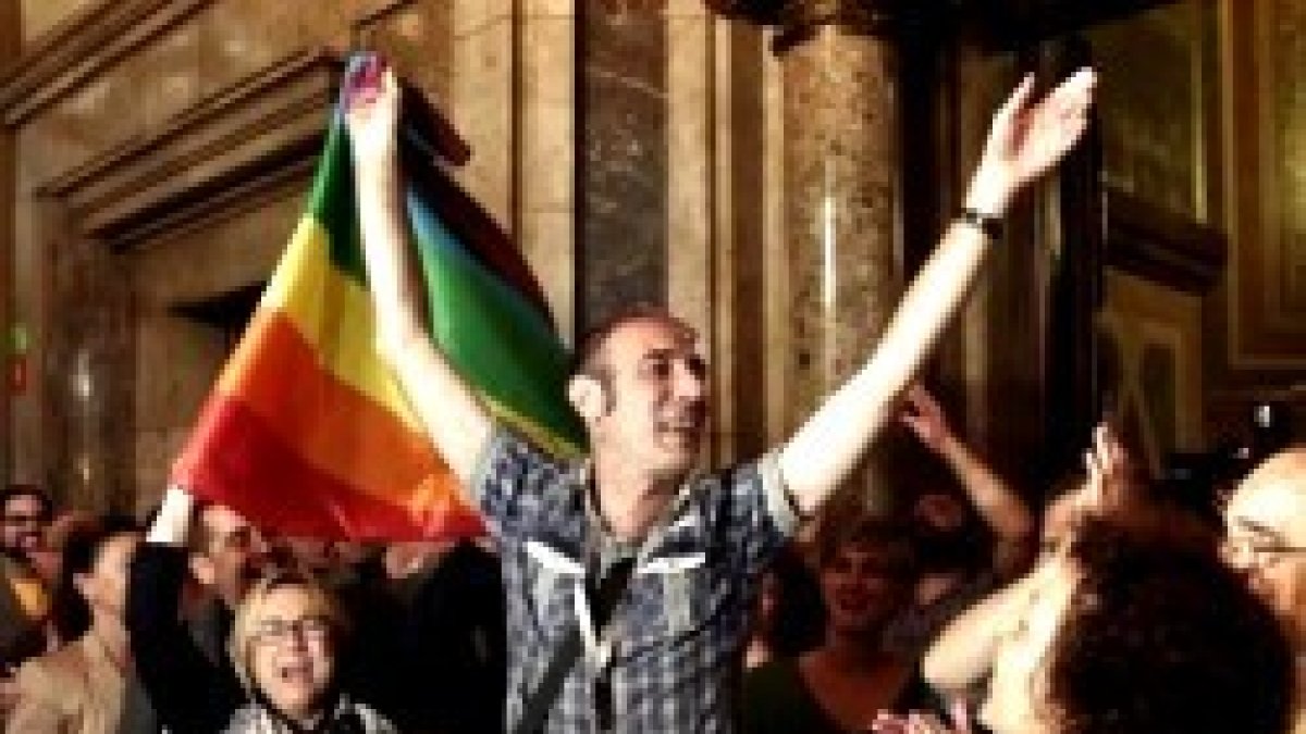 Eugeni Rodríguez, del Observatori contra la LGTBfobia... celebra la ley que ha gastado 2 millones de euros en 30 meses