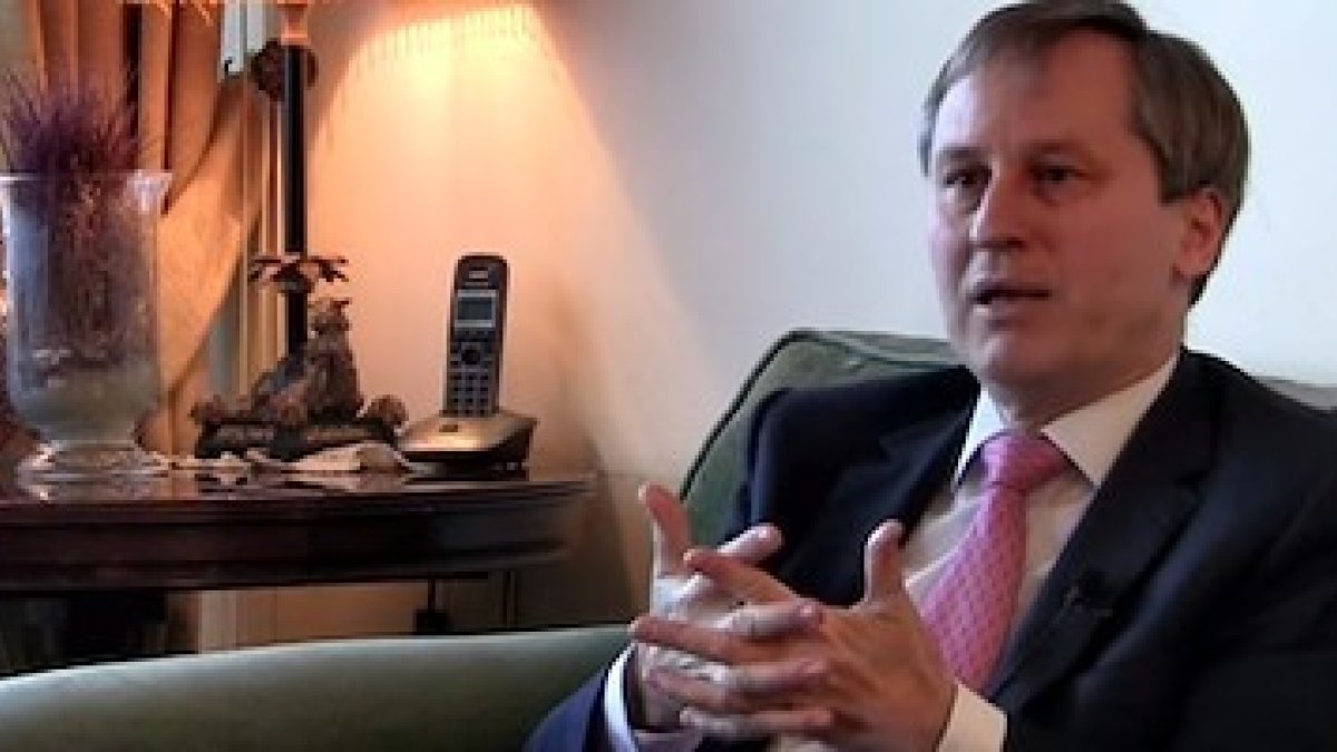 Alejandro Macarrón destaca los factores morales y sociales, más que económicos, como decisivos en el invierno demográfico.