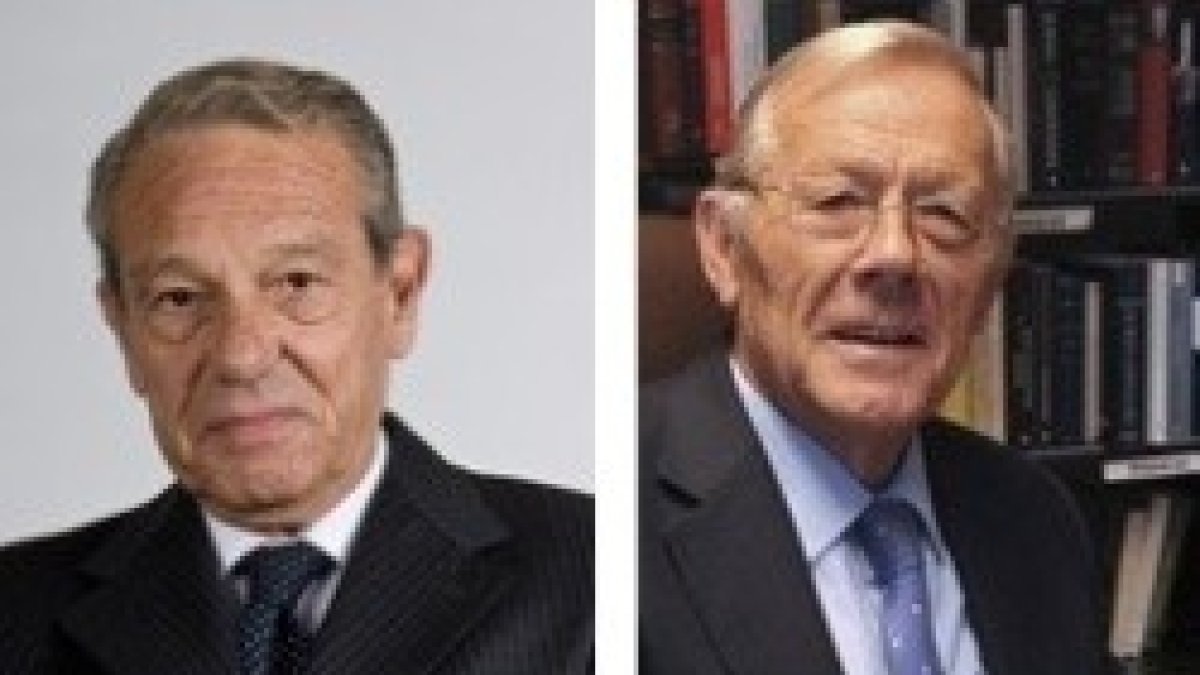 Joaquín Navarro-Valls, y a la derecha, su hermano Rafael, autor de este obituario