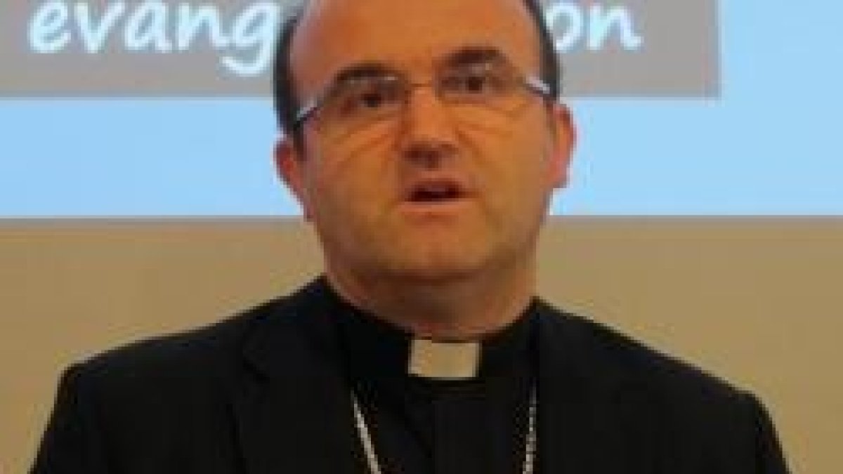 El obispo Munilla es muy popular por su presencia en los medios de comunicación