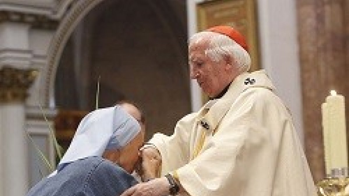 El cardenal Cañizares presidió la Eucaristía de acción de gracias por la llegada de Iesu Communio a Valencia