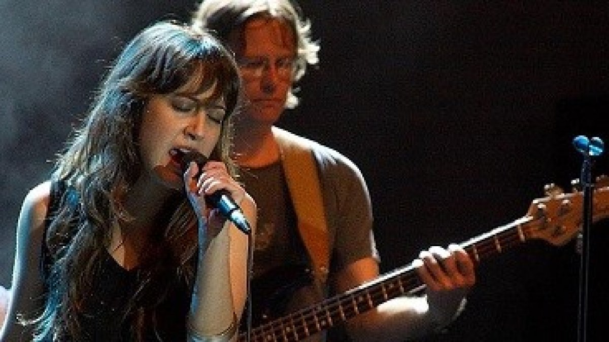 Nena Daconte volverá a los escenarios tras su doble maternidad y con una fe reforzada