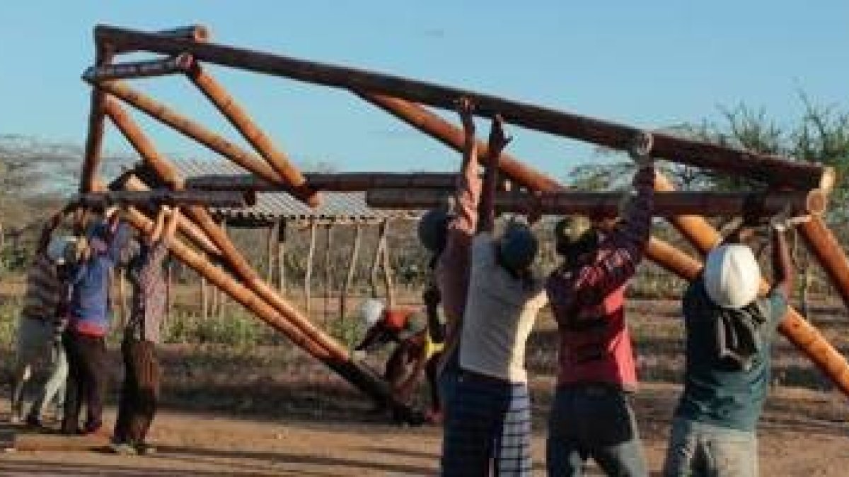 La Guajira colombiana tiene amplias zonas áridas de población indígena empobrecida... la solución es compleja