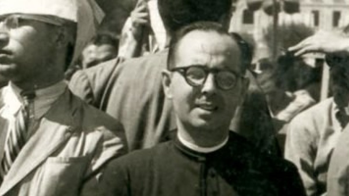 El padre Sebastián Gayá, en una peregrinación de jóvenes cristianos en los años 40... así nacería Cursillos