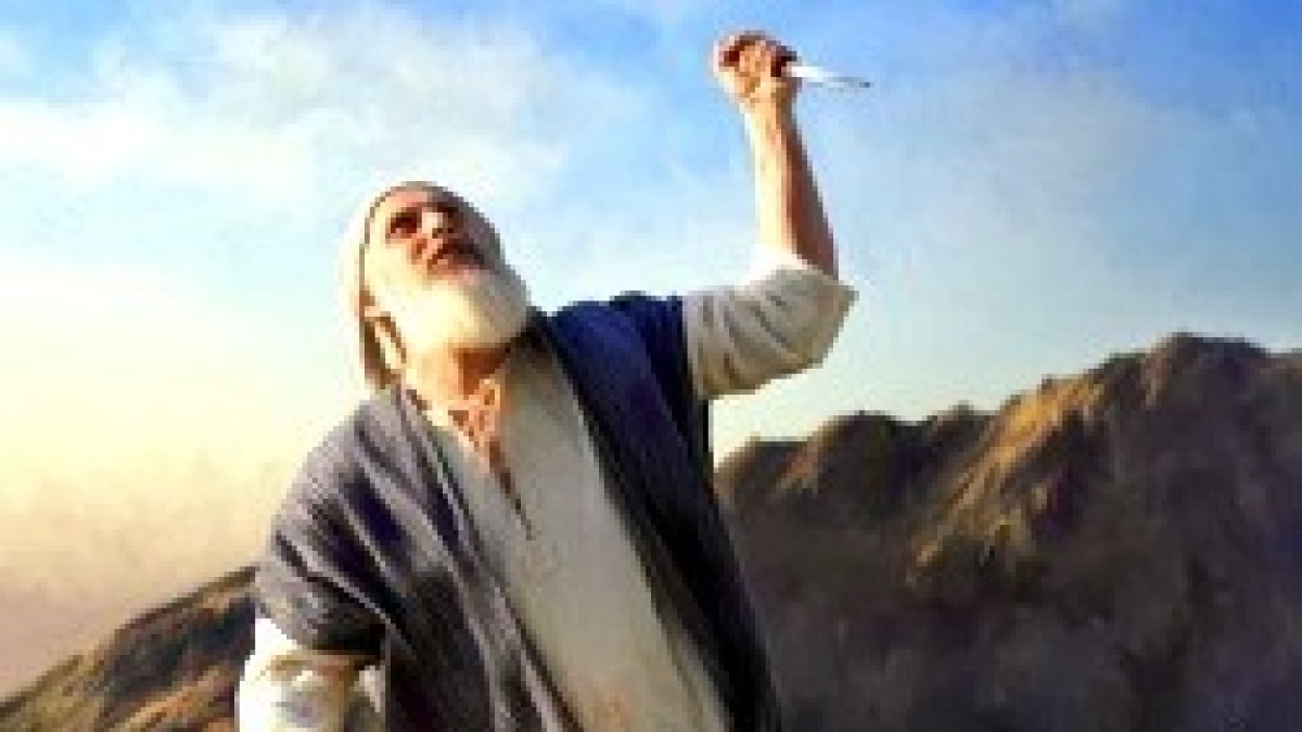 Abraham alza el cuchillo para sacrificar a Isaac... pero algo sucede - una historia clave
