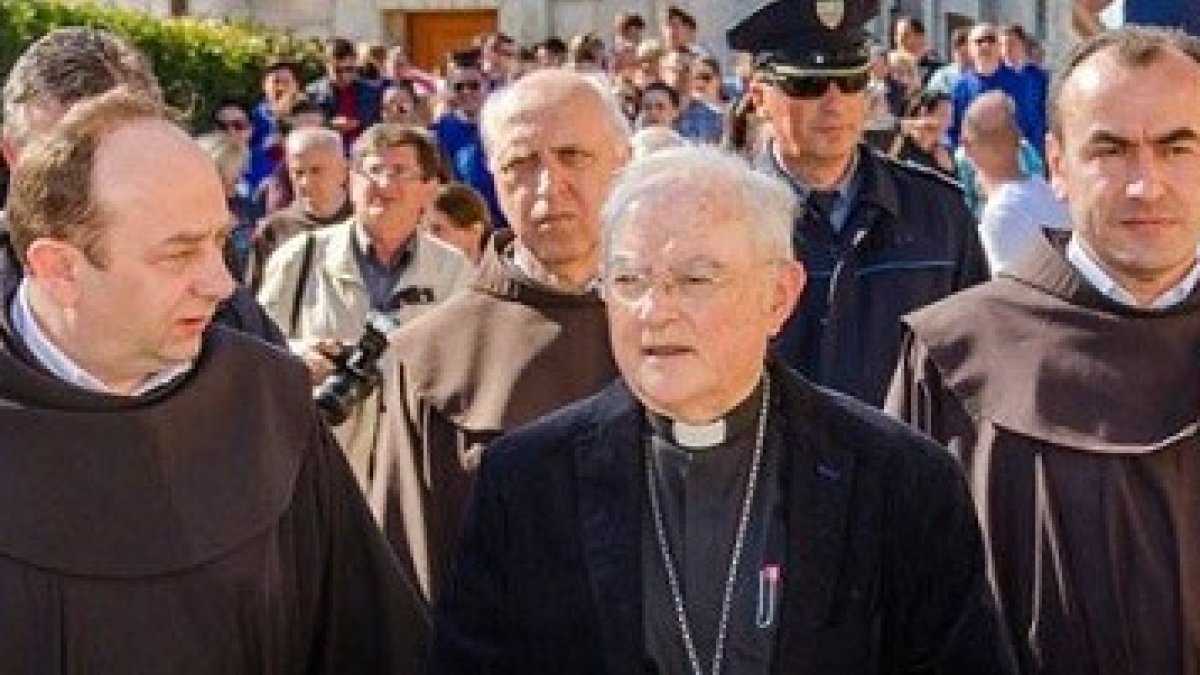 Monseñor Hoser ha recabado en Medjugorje toda la información que necesitaba para llevar a cabo la misión que le encomendó el Papa