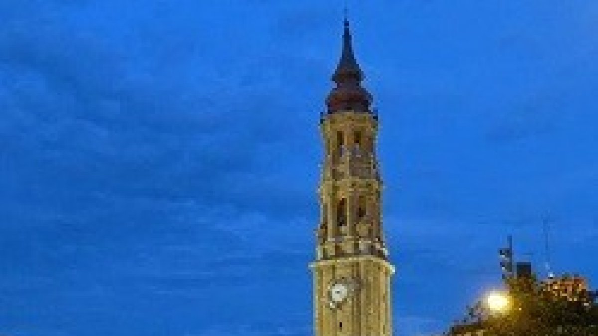 La catedral de Zaragoza, conocida como La Seo, es el objetivo de Podemos