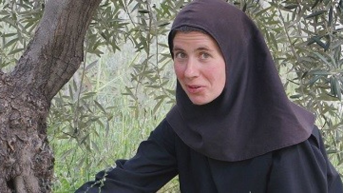 Esta joven encontró la felicidad y la paz en un pequeño monasterio de Tierra Santa