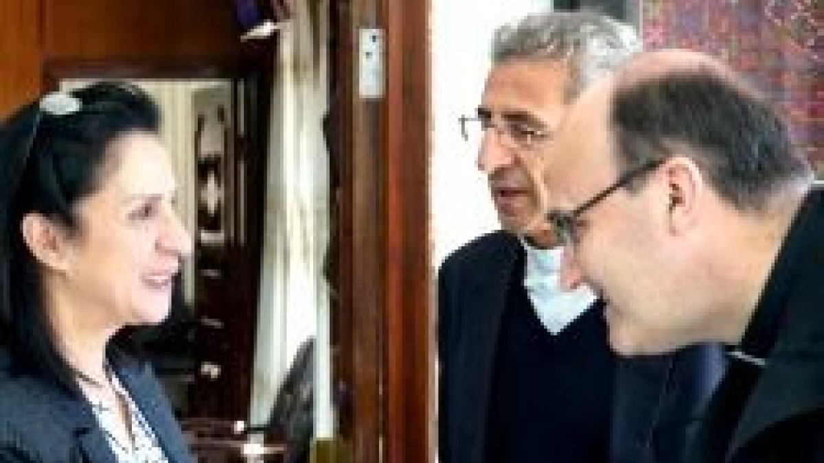 El obispo Munilla con Vera Baboum, la alcaldesa de Belén, la ciudad natal de Cristo